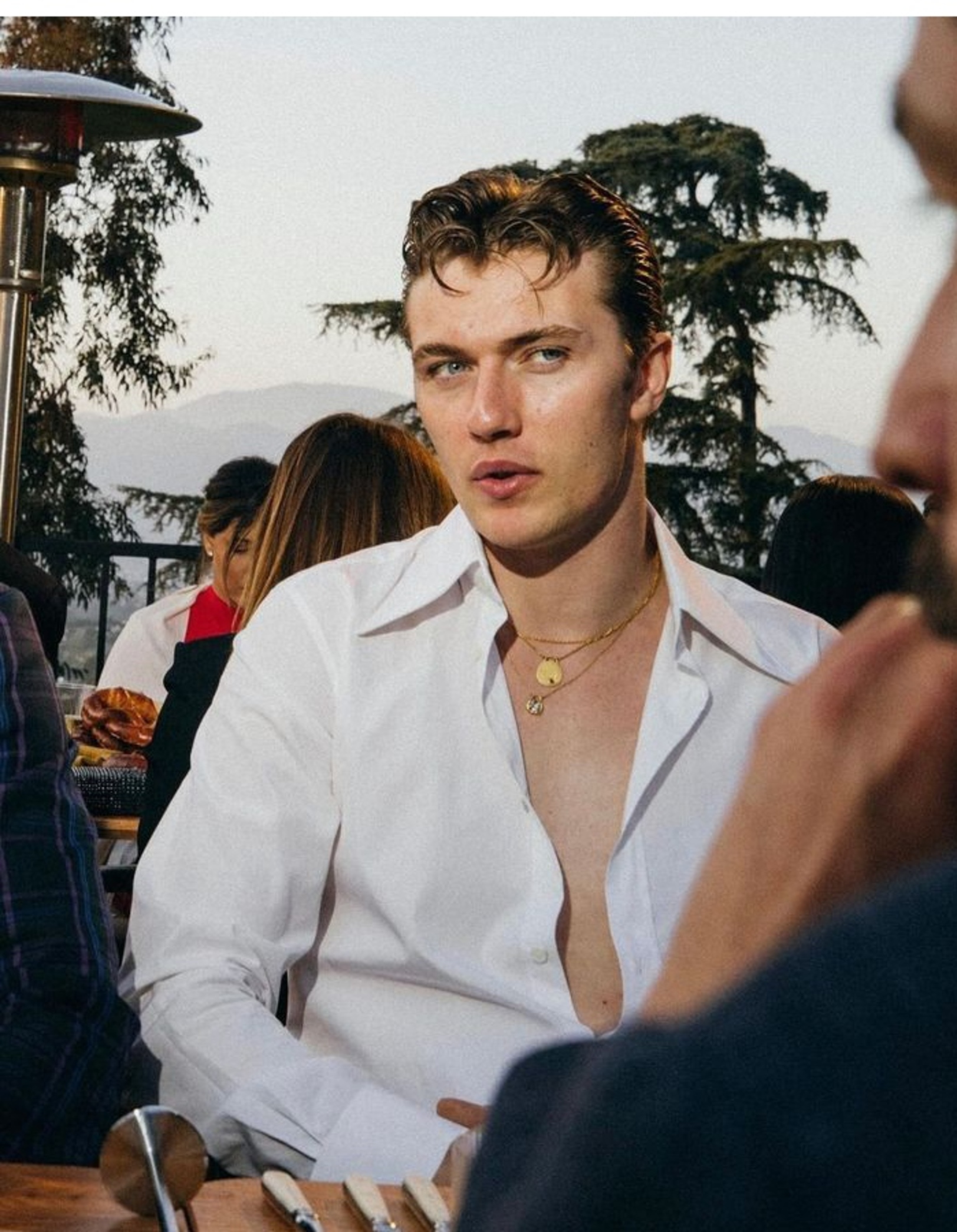 超模Lucky Blue Smith 乐当奶爸放弃名利
